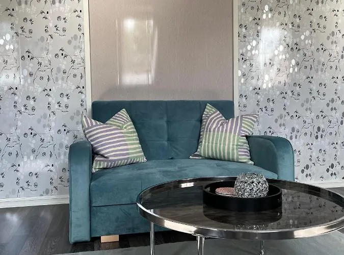 Cozy With Kitchen Near The