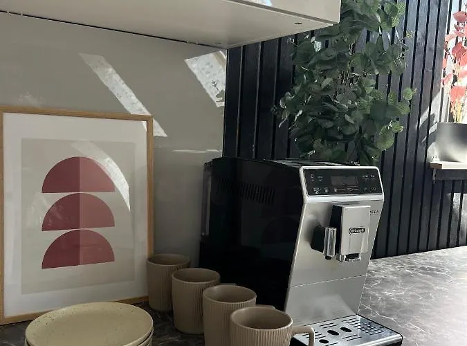 Cozy With Kitchen Near The Apartman *