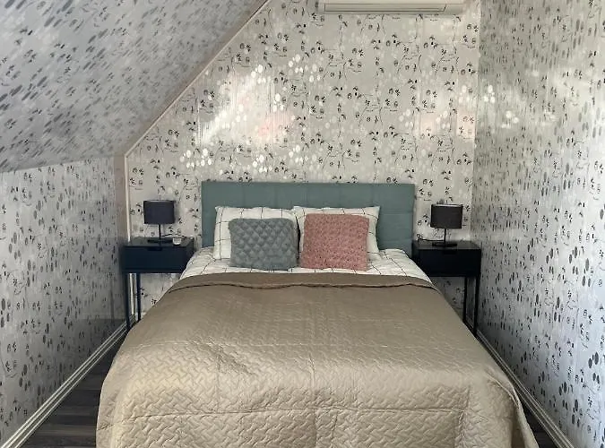 Cozy With Kitchen Near The * Torva